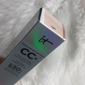 It Cosmetics CC cream in Light